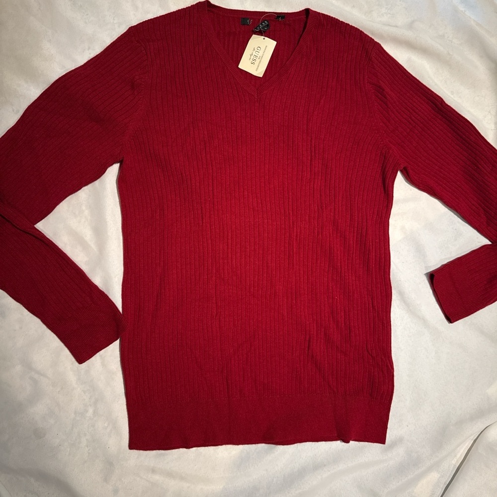 New Men’s Guess V Neck Red Color Ribbed sweater XXL